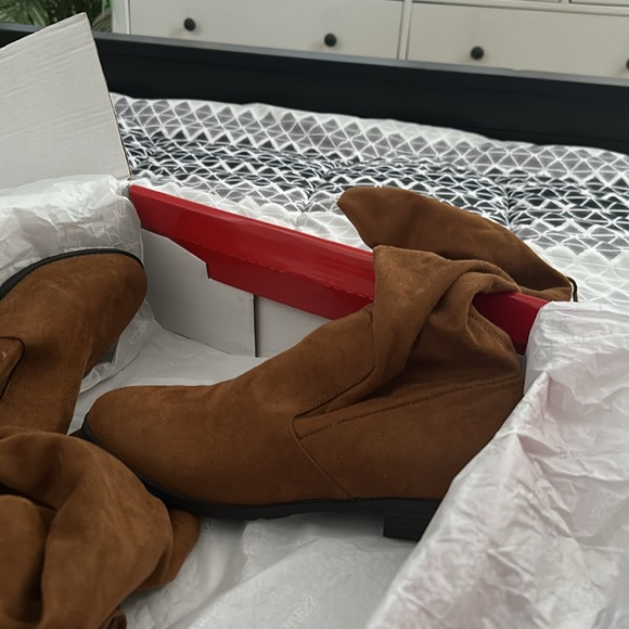 Guess Simplee Brown Over the Knee Lace Up Boots - Picture 3 of 3